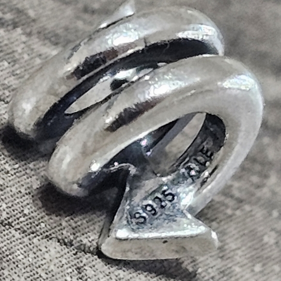 Authentic Pandora Twisting Arrow Charm - Picture 2 of 3